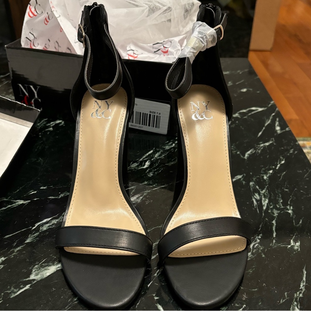 NEW / NY&Company Ruth Block Heels